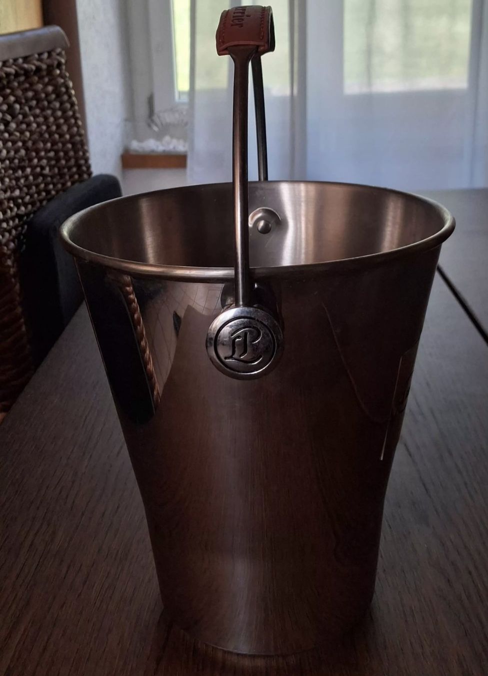 Laurent Perrier Autres: Champagne Eiskühler Laurent-Perrier Metall mit Ledergriff – D'occasion à Sonceboz-Sombeval par ant_cd5j 3