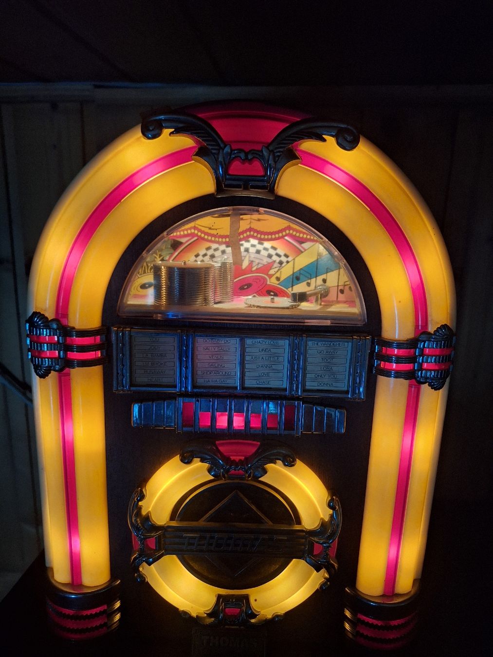 Musiktruhen: Jukebox Thomas Mini – Defekt aus Büttikon AG von rebeccaparvex 3