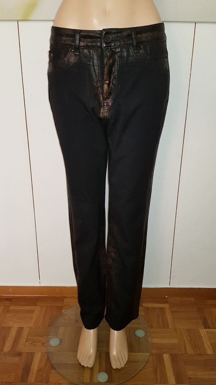 Jeans: Jeans CREATIVE   Taille/Grosse 42 CH – Usato da Cossonay-ville venduto da Super-Price-Quality