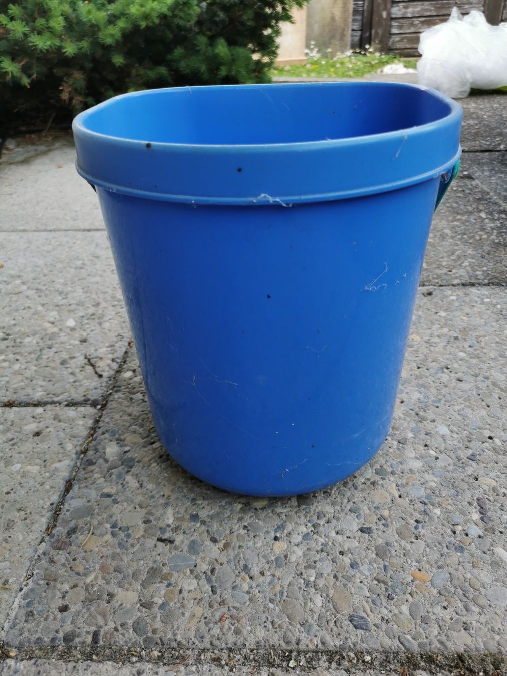 Autres articles pour la maison: Blauer Putzeimer – D'occasion à Glattfelden par sut_q8d2