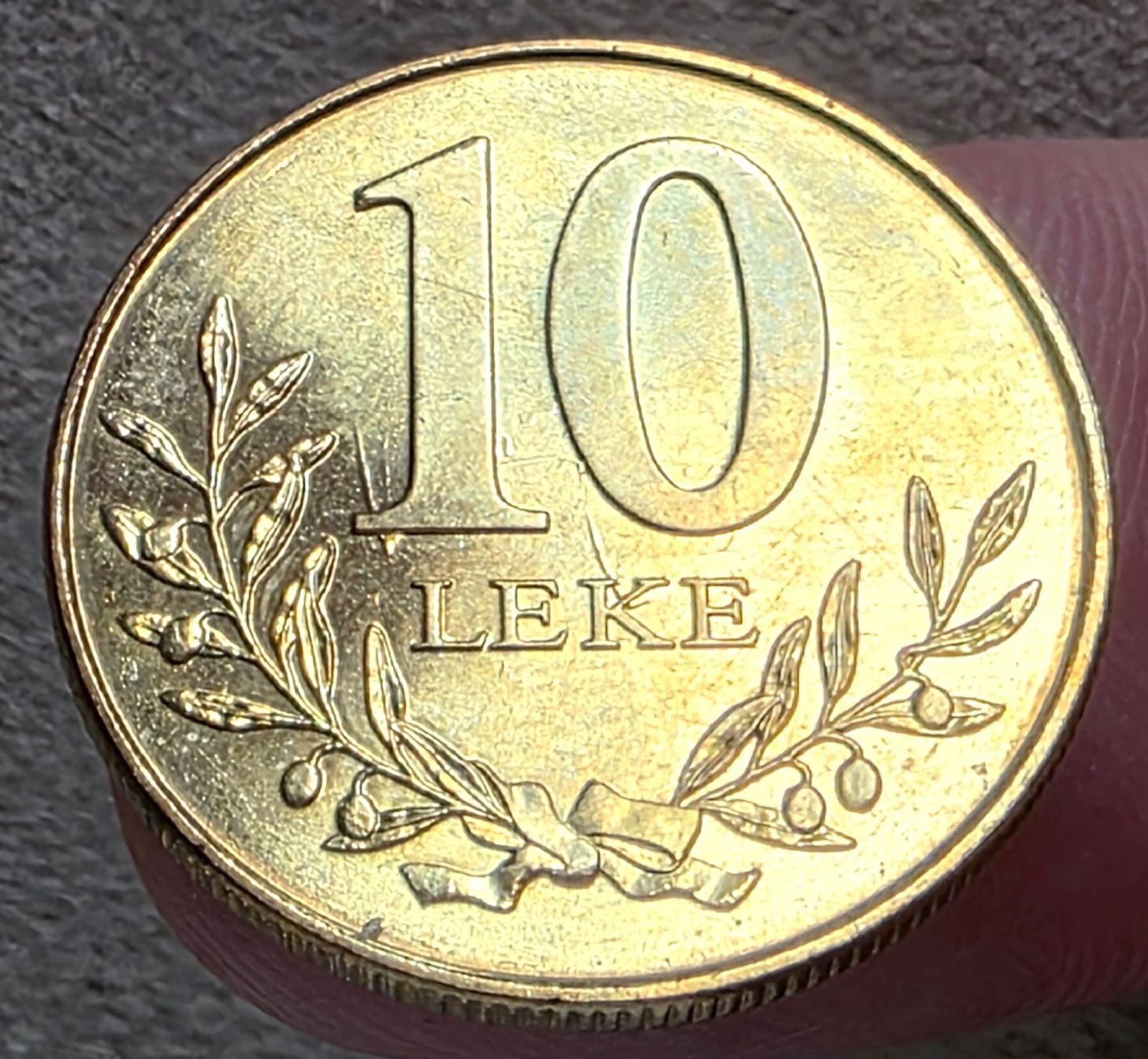 Toutes les monnaies: ALBANIEN 10 LEKE 2000 – D'occasion à Winterthur par Creso70 1