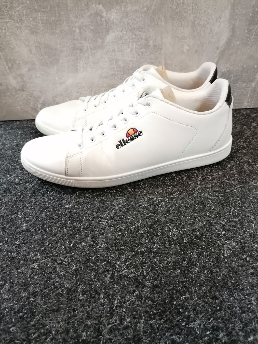 Ellesse Scarpe da uomo: Weisse Ellesse Sneaker Gr. 45 – Usato da Kaiseraugst venduto da InkBoy 1
