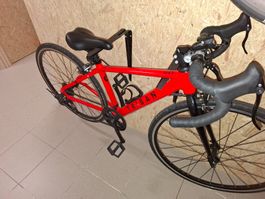 Bici da corsa Triban RC 100 rossa, usata, condizioni ottime