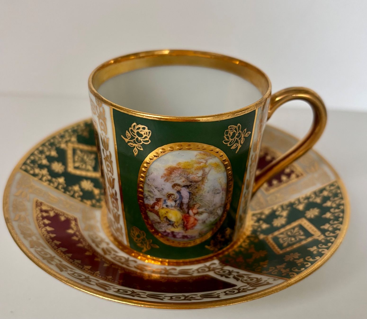 Tazze: Edle Mokkatasse mit Untertasse – Usato da Brüttisellen venduto da Esthi49
