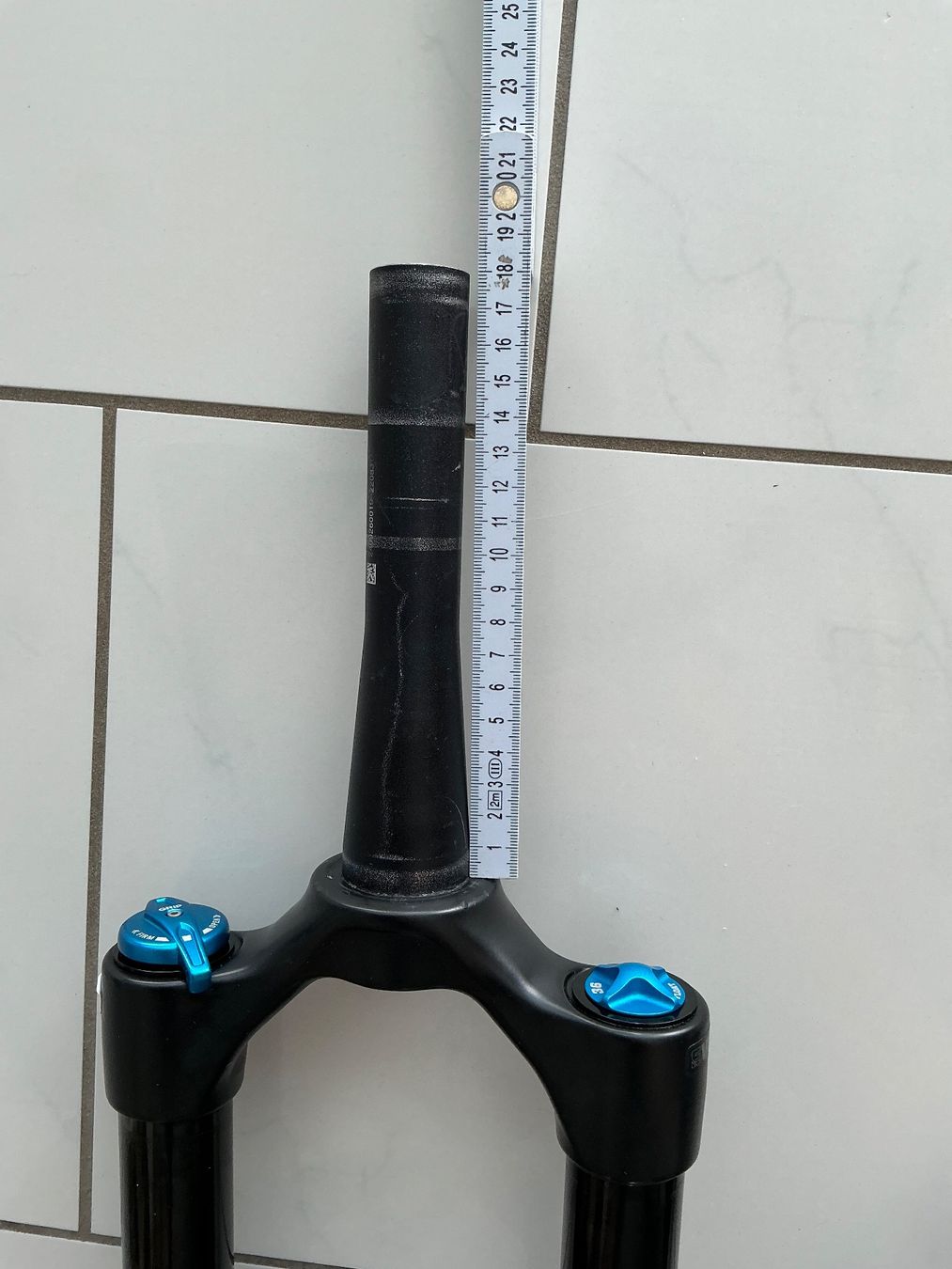 Fox Ersatzteile: Fox 36 Performance-Grip – Gebraucht aus Biel-Benken BL von Sahra1 3