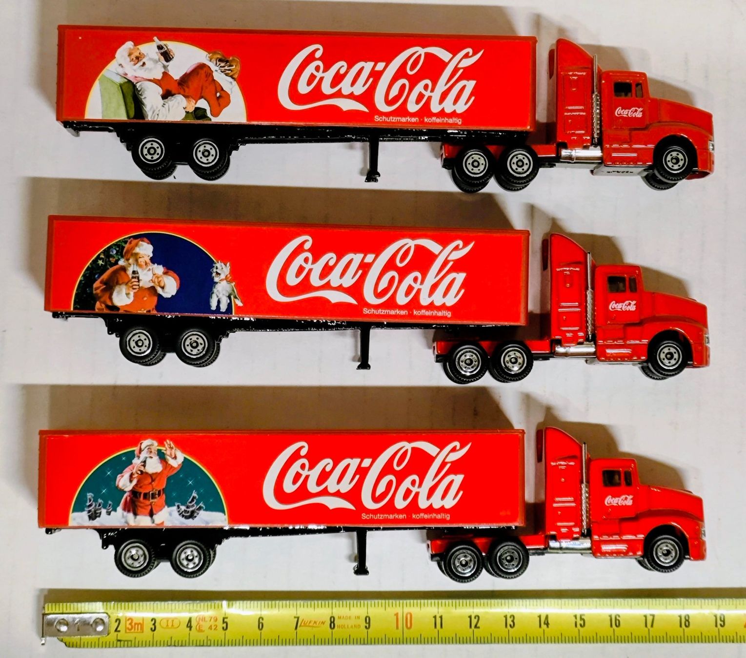 Coca-Cola Modellautos: 3 Coca-Cola Santa Claus Trucks – Gebraucht aus Pfäffikon ZH von Colacity