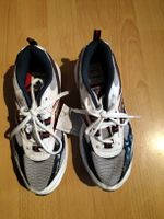 neue Reebok Kinder Turnschuhe, Grösse 33
