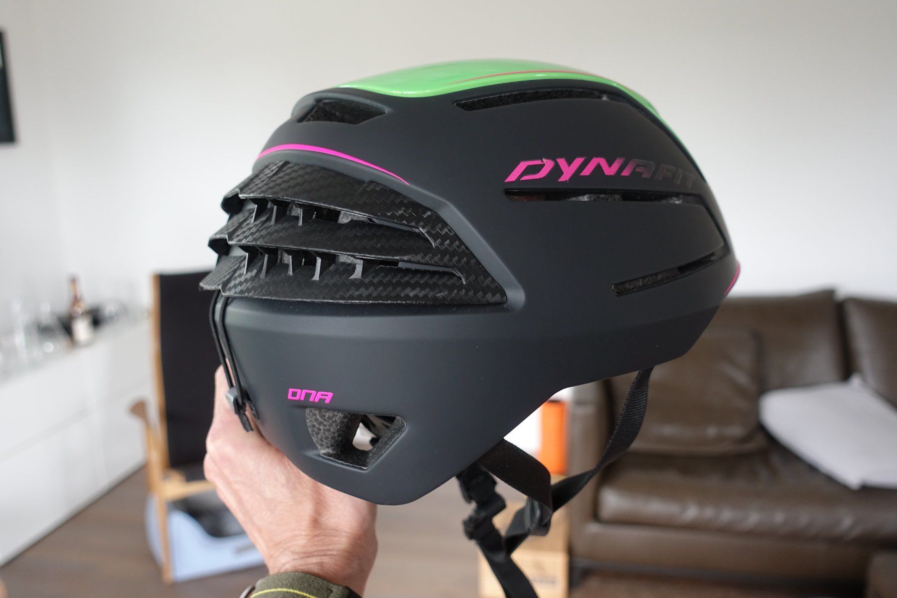 Dynafit Caschi: Dynafit DNA Casque ski alpinisme – Nuovo (secondo la descrizione) da Lausanne venduto da Pullingtons 1