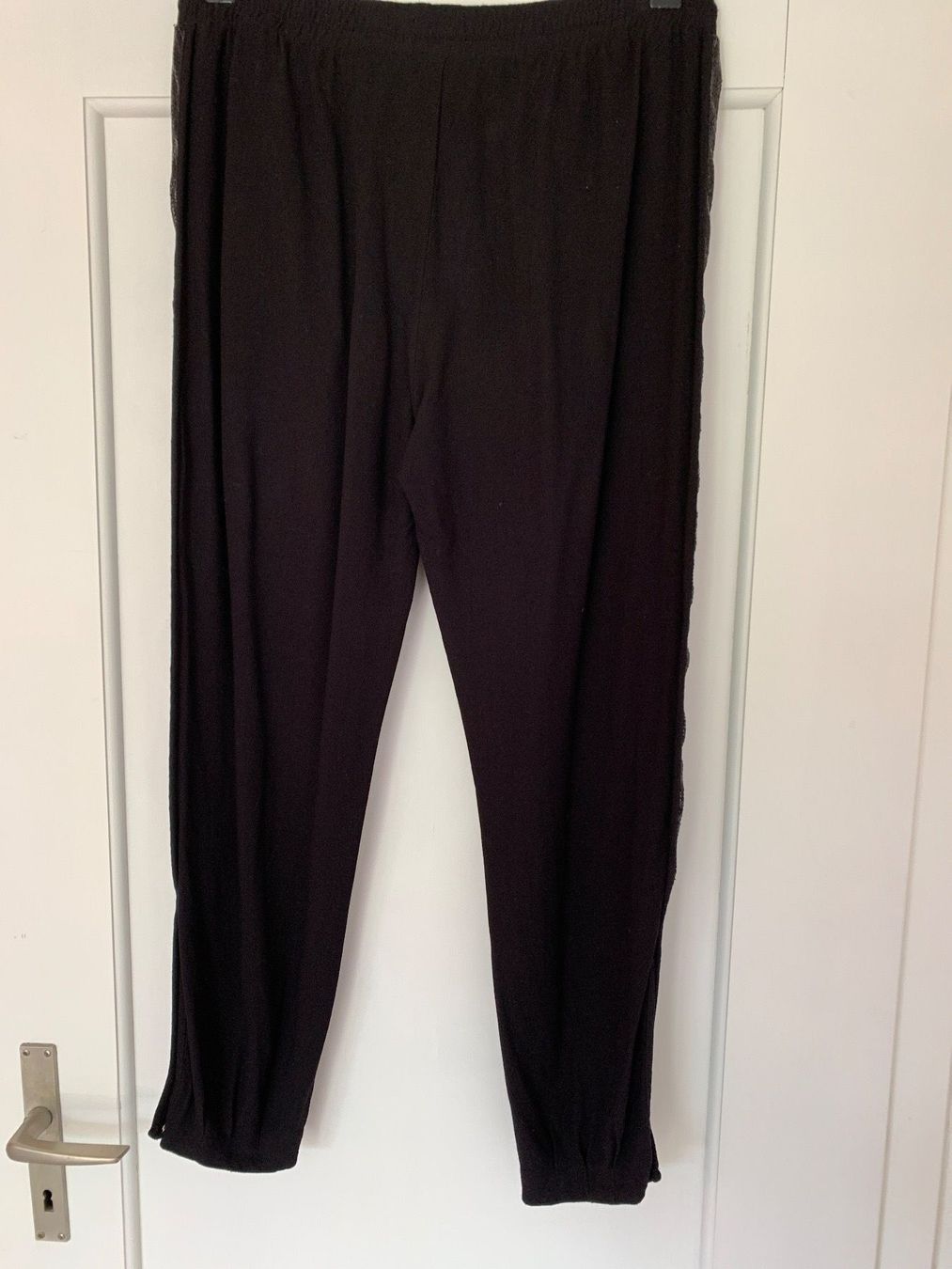 Pantaloni: schwarze Hose mit Pailletten – Usato da Hölstein venduto da dia_7d6n 5