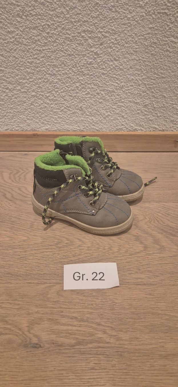 Schuhe für Jungen: Winterschuhe Junge Gr. 22 – Gebraucht aus Steinhausen von Housebabe