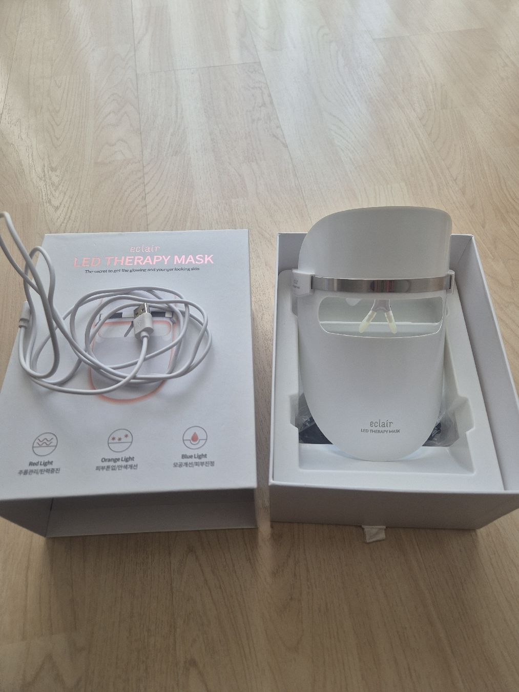 Visage & Oreilles: Eclair LEd Licht Maske – D'occasion à Eglisau par Accesoriesch 2