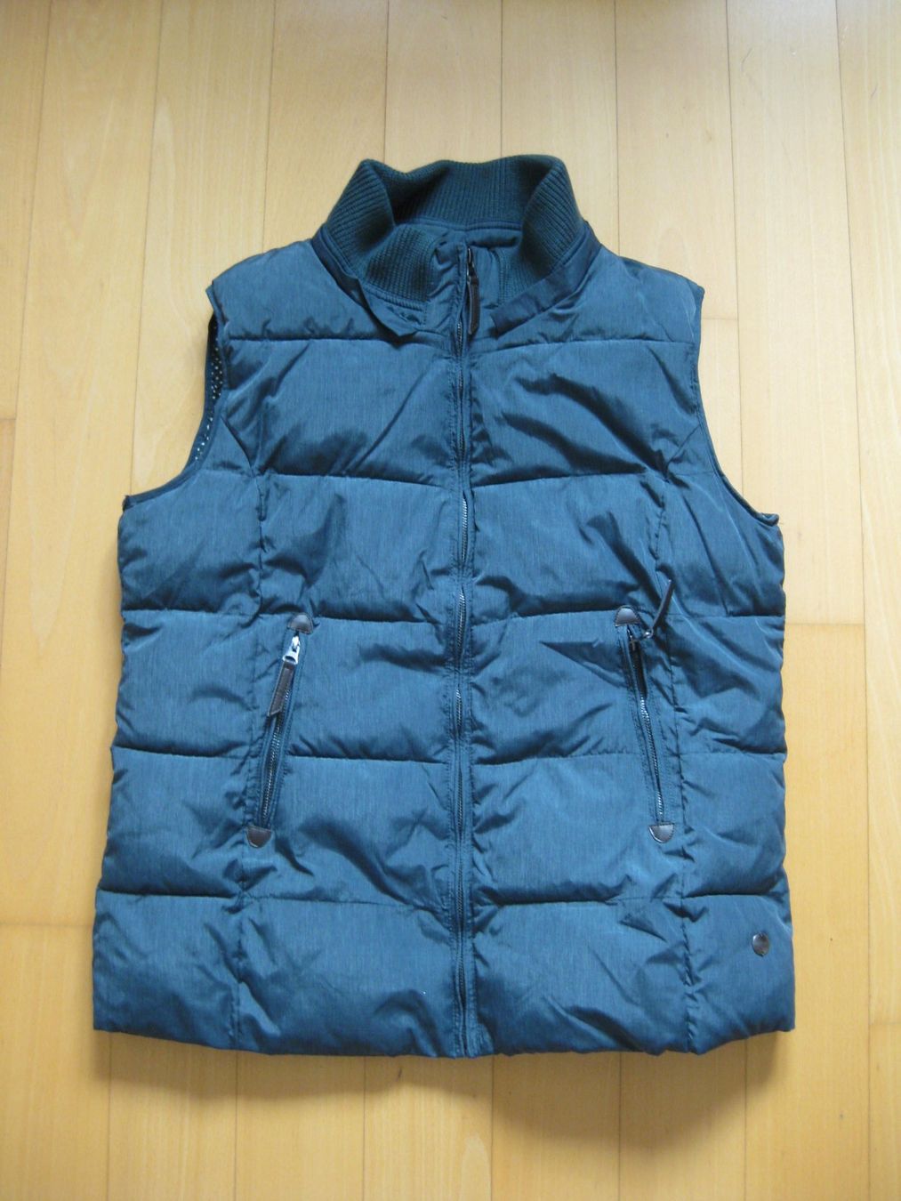 Opus Gilets & Westen: Daunenweste von Opus, Gr. 44 – Gebraucht aus Winterthur von lucy0308 2