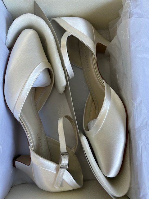 Rainbow Scarpe da donna: Brautschuh Letty von Rainbow Gr. 7 / 40 – Nuovo (secondo la descrizione) da Rothenburg venduto da stacostaco 4