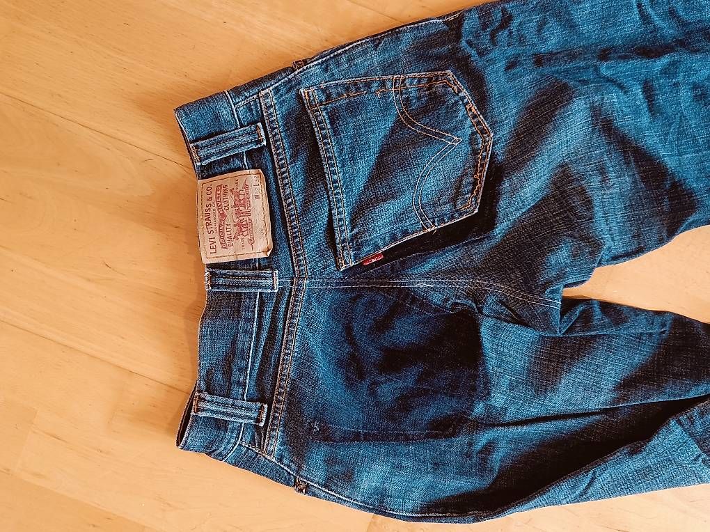 Jeans: Levis Hose schmaler genäht – Gebraucht aus Zürich von dinamarie 2