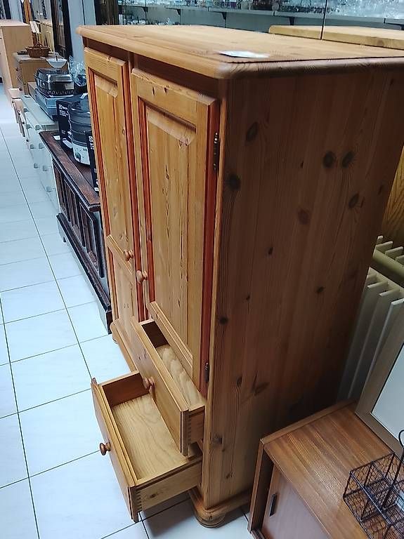 Cassettiere: 2türiges Highboard, Nadelholz – Usato da Neuhausen am Rheinfall venduto da galleria13 2