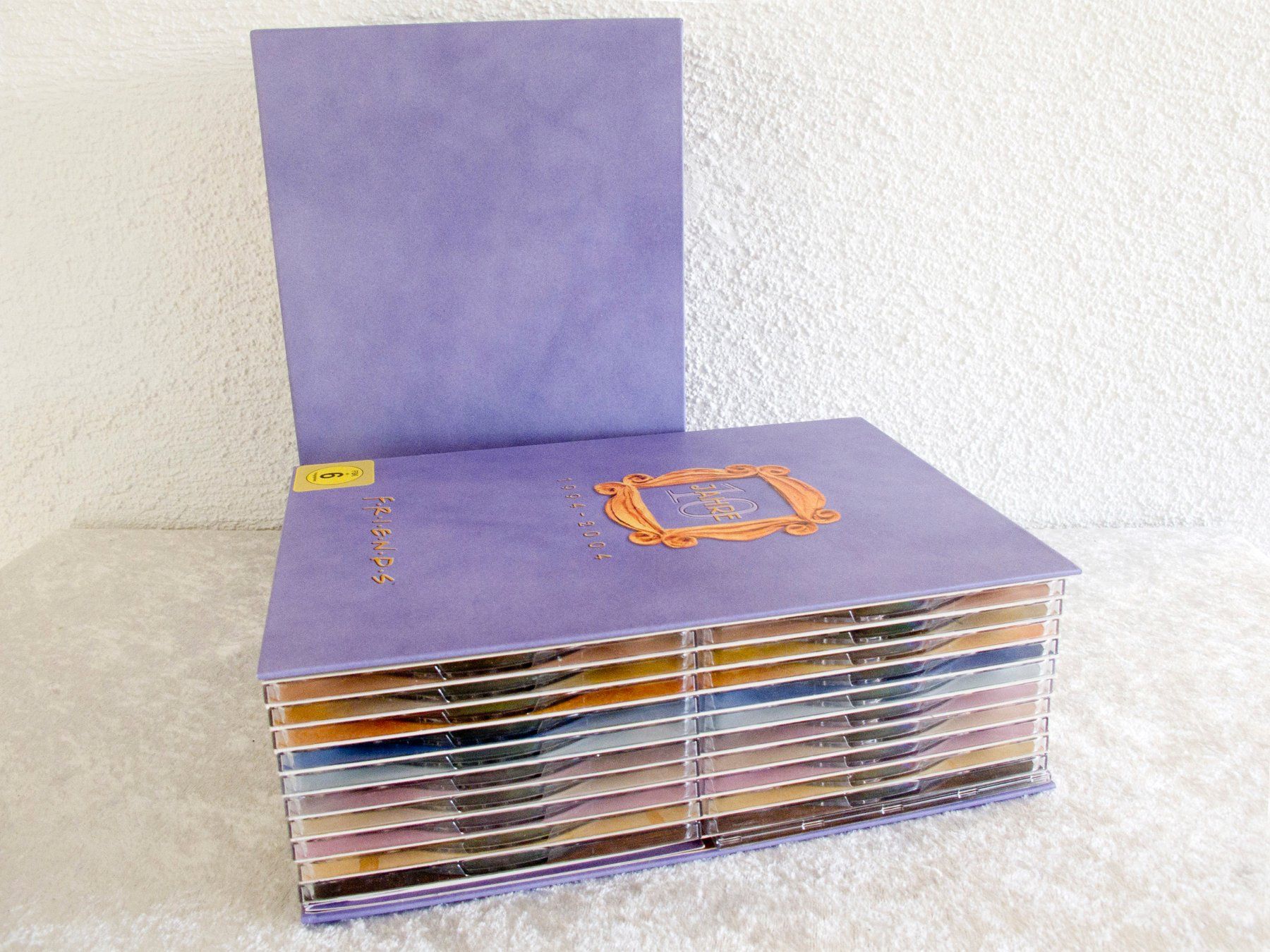 Tutti i DVDs: FRIENDS 41 DVD BOX Komplette Serie – Usato da Blauen venduto da wosonst