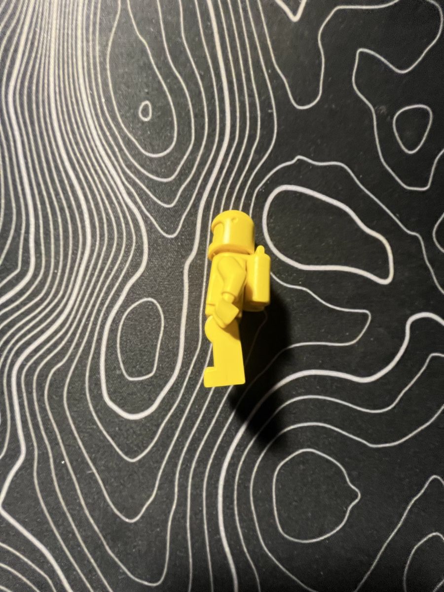 Lego Statuette: Yellow Lego space man – Usato da Rapperswil SG venduto da Jeduta 2