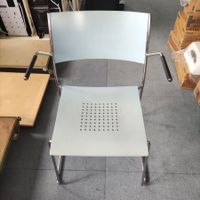 Stuhl TILA by Hintermann 2004 stapelbar Dietiker CH NP445.00