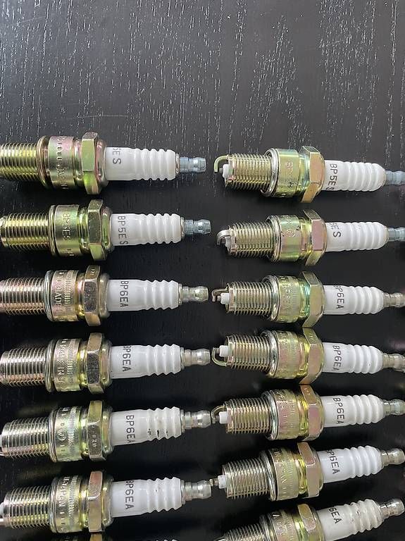 Tutti pezzi di ricambio auto: Zündkerzen – Nuovo e nell'imballaggio originale da Unterägeri venduto da BSA_A65