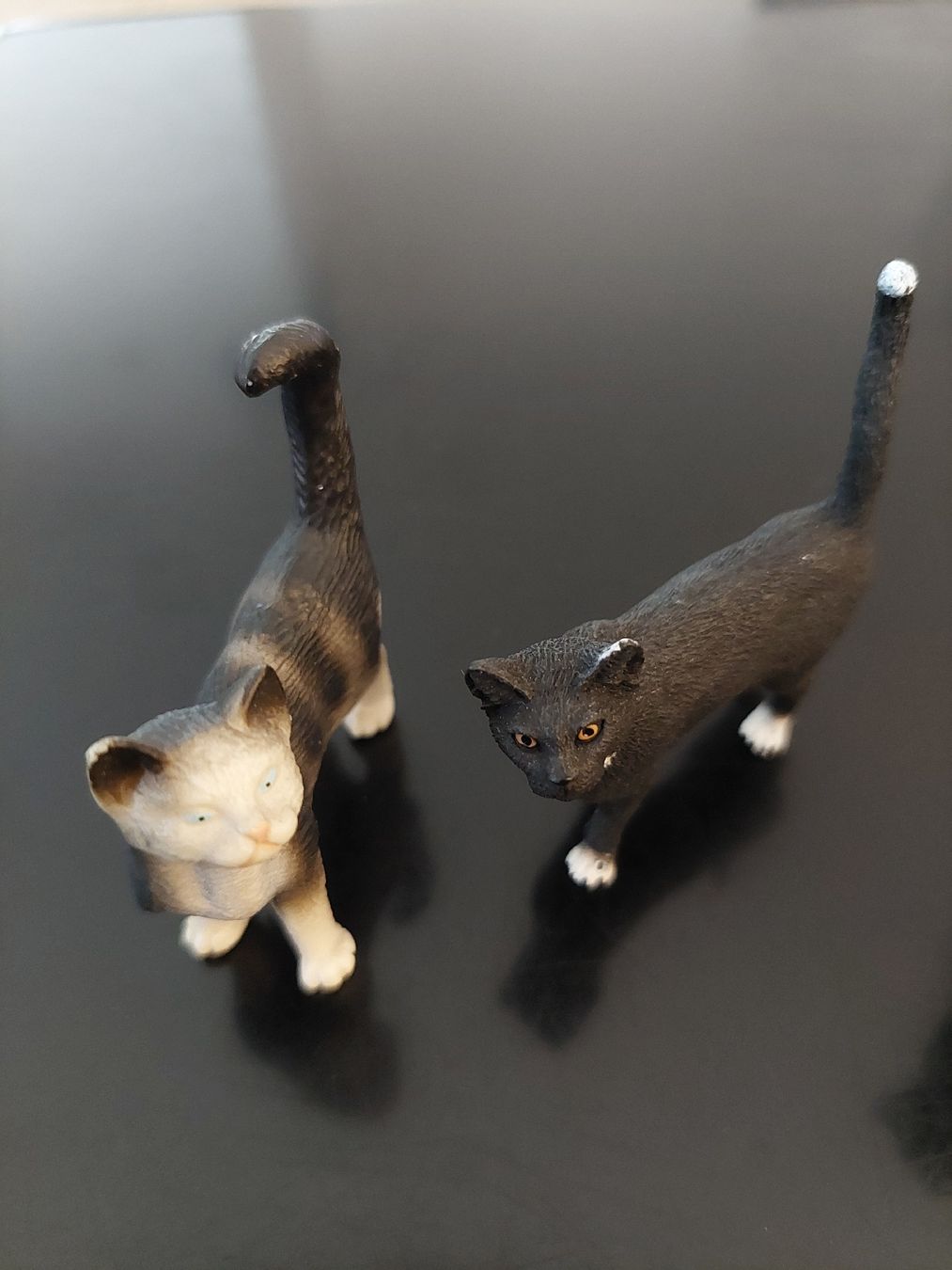 Schleich Statuette: 4 Kätzchen ( 2 Schleich  Katzen) – Usato da Zetzwil venduto da lanst08 1