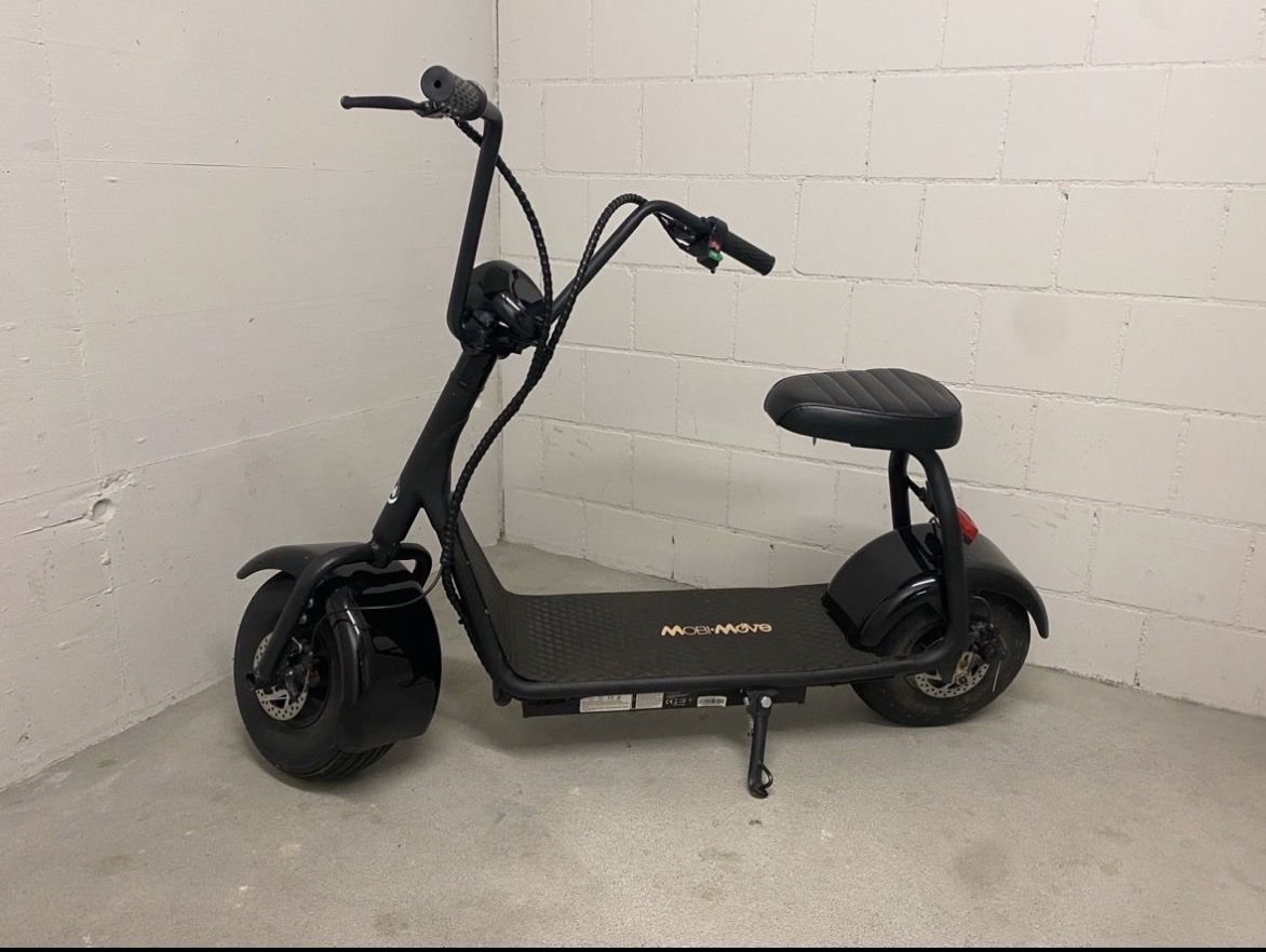 Scooters: Elektro Scooter E-Roller  – Neuf (Voir description) à Rapperswil SG par Bato1977