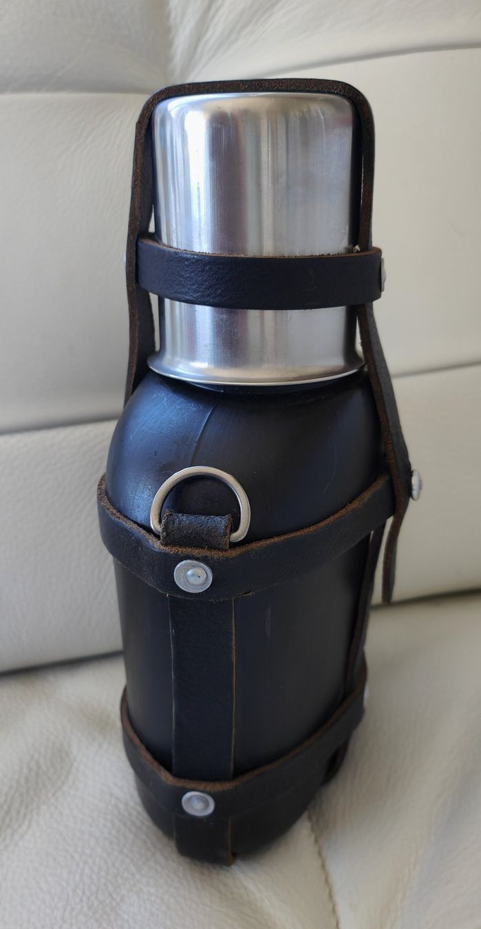 Schweizer Armee Borracce & Thermos: Feldflasche Sanität / Schweizer Armee / – Nuovo (secondo la descrizione) da Lachen SZ venduto da PizBuin35 1