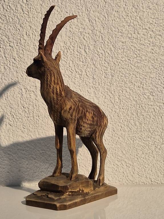 Statuette: Steinbock Schnitzerei Holzfigur  – Usato da Uetliburg SG venduto da Stein414 1