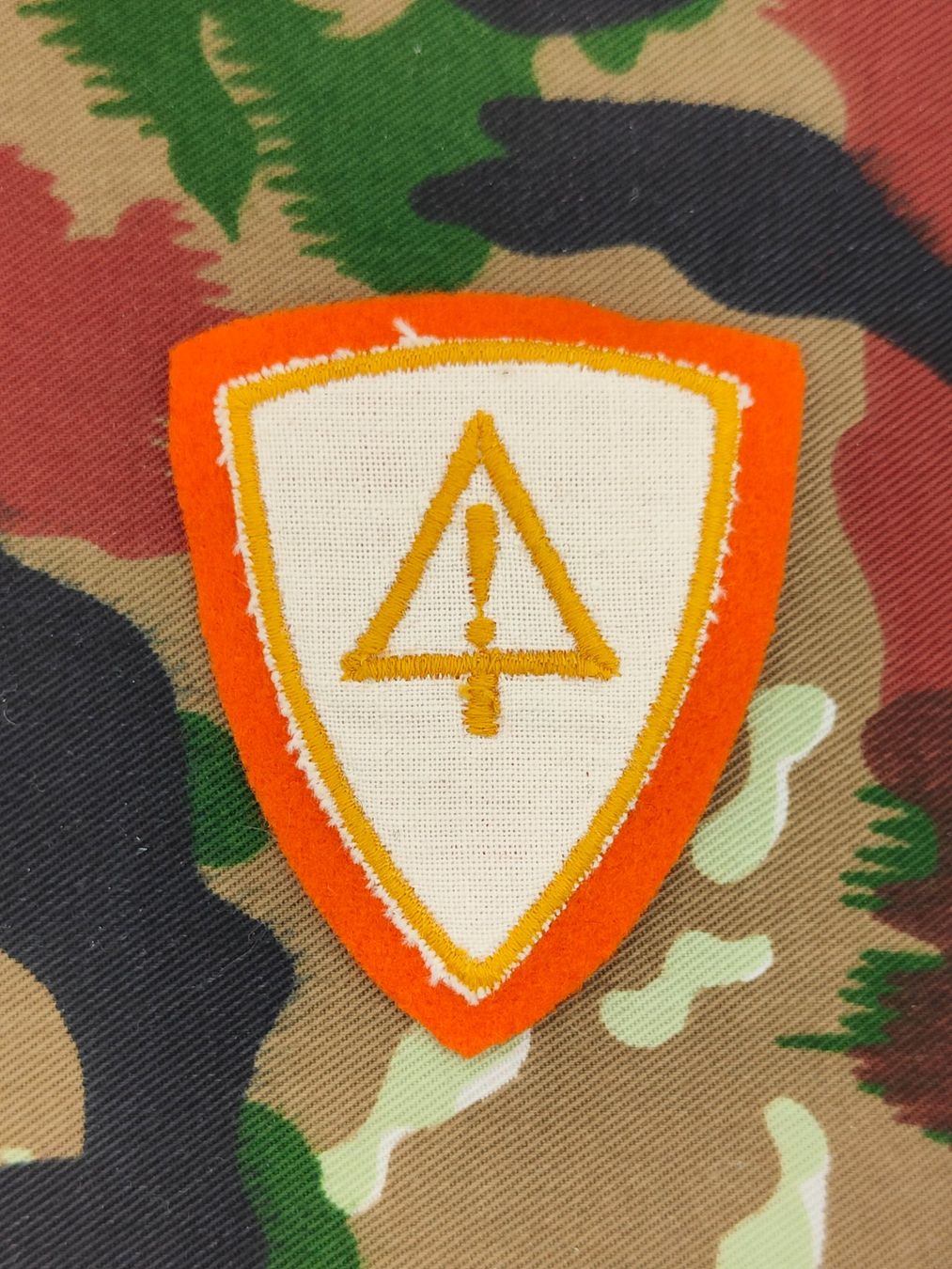 Schweizer Armee Uniformi:  Funktionsabzeichen Strassendienst Det. Ord. 1949 Variante 2 – Usato da Bauma venduto da SwissMilitaria 1