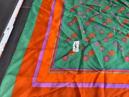 Yves Saint Laurent Foulard