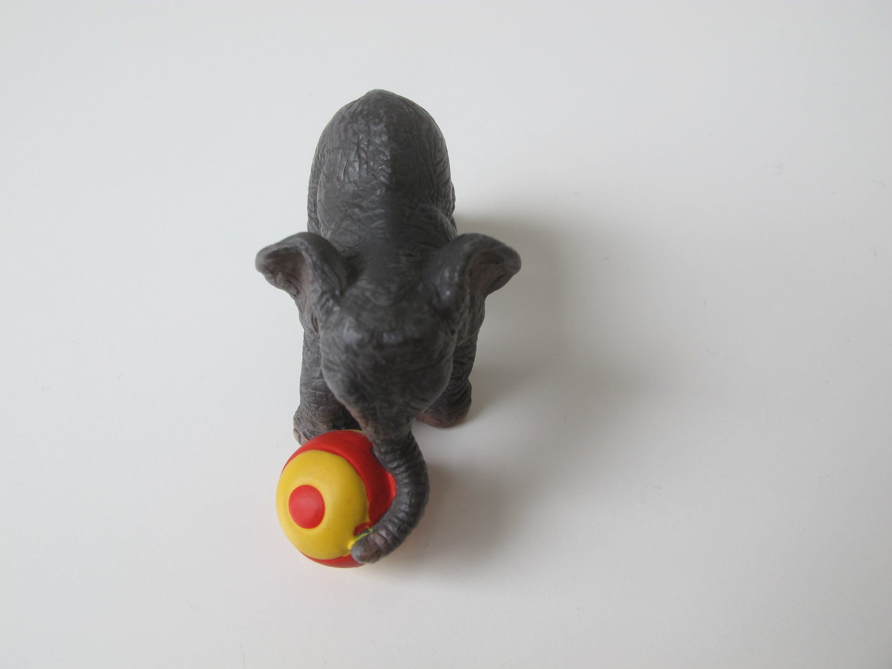 Schleich Statuette: Schleilch 14457 Junger Elefant mit Ball – Usato da Vilters venduto da hedi00 4