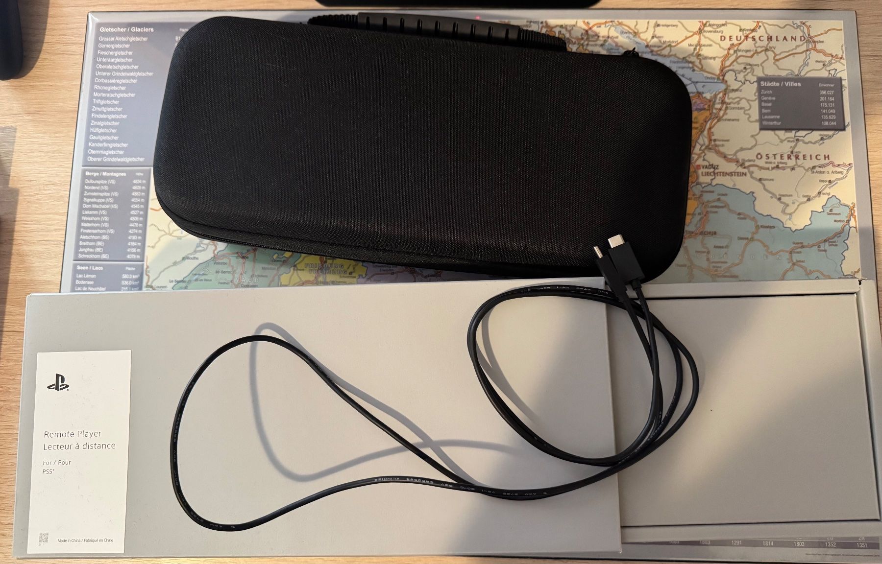 Sony Console: PS Portal White with screen protector and Carry bag – Nuovo (secondo la descrizione) da Mendrisio venduto da berserker_999 2