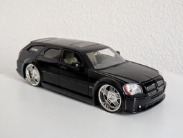 Jada Toys Dub City – Dodge Magnum R/T – 1:24 – detailliert