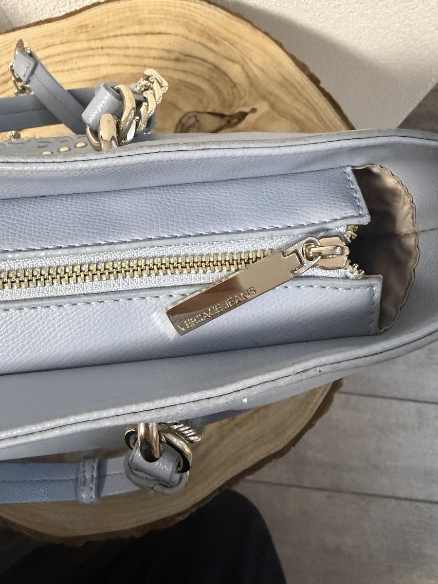 Versace Borse da donna: Versace Jeans Couture Handtasche Hellblau – Usato da Hägglingen venduto da Raff_Ella 5
