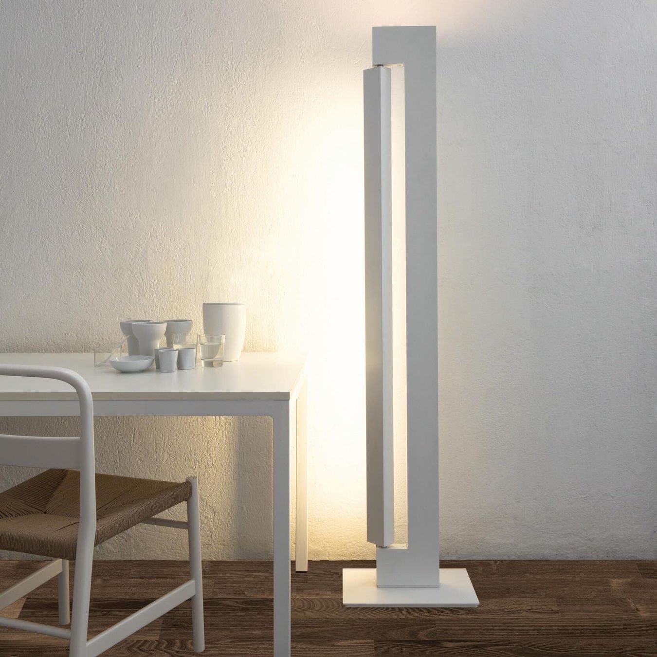 Lampade: Elegante Designer Stehlampe ARA von NEMO – Usato da Alosen venduto da mangan