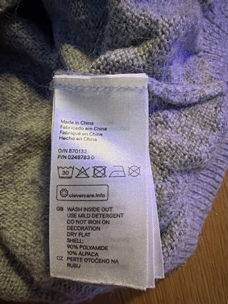 H&M Maglioni & Felpe: H&M Pullover mit Parfummotiv, grau, Grösse M – Usato da Stäfa venduto da Waykana15 1