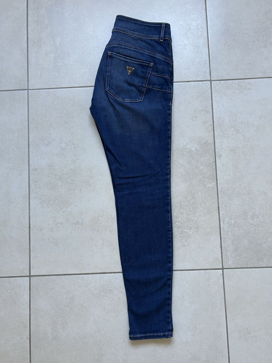 Jeans: Jeans Guess – Nuovo (secondo la descrizione) da Pregassona venduto da Kyttina