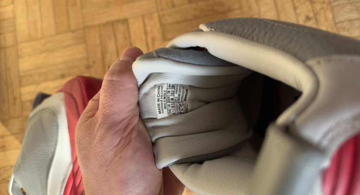 Reebok Scarpe da uomo: Reebok Answer IV Sneaker, Grösse 44 – Usato da Heerbrugg venduto da D.O.B. 5