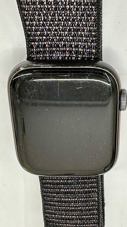 Smartwatch: Apple Watch Series 4 – Usato da Allschwil venduto da Carballo 1