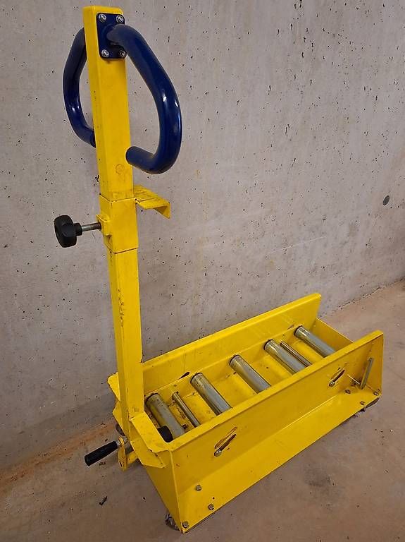 Macchine per carico, silaggio e trasporto: Rollenbahn Handwagen Trolley Lagerwagen – Usato da Tagelswangen venduto da her_vhc2 2