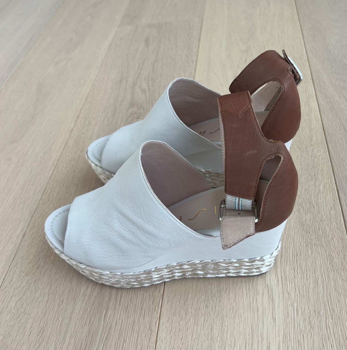 Unisa Damenschuhe: UNISA Sandalen Gr.40 NEUWERTIG – Neu (gemäss Beschreibung) aus Degersheim von Starkigel 4