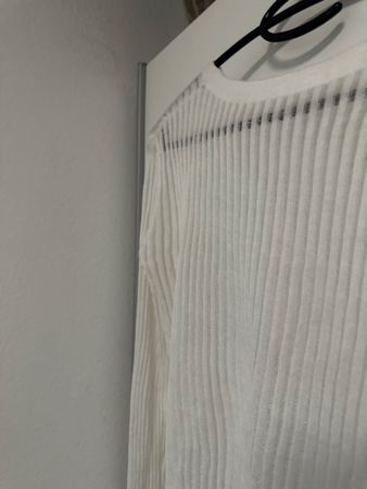Weisser gerippter Pullover Gr. S (relativ durchsichtig)