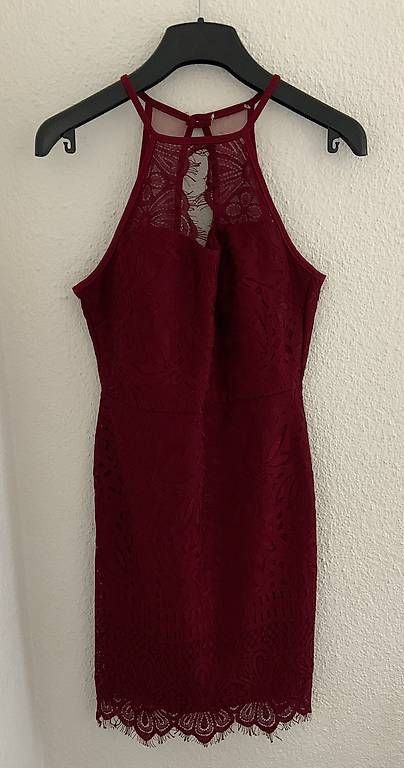Kleider: Festkleid dunkelrot Grösse XS  – Gebraucht aus Bern von RamonaSteiner 3