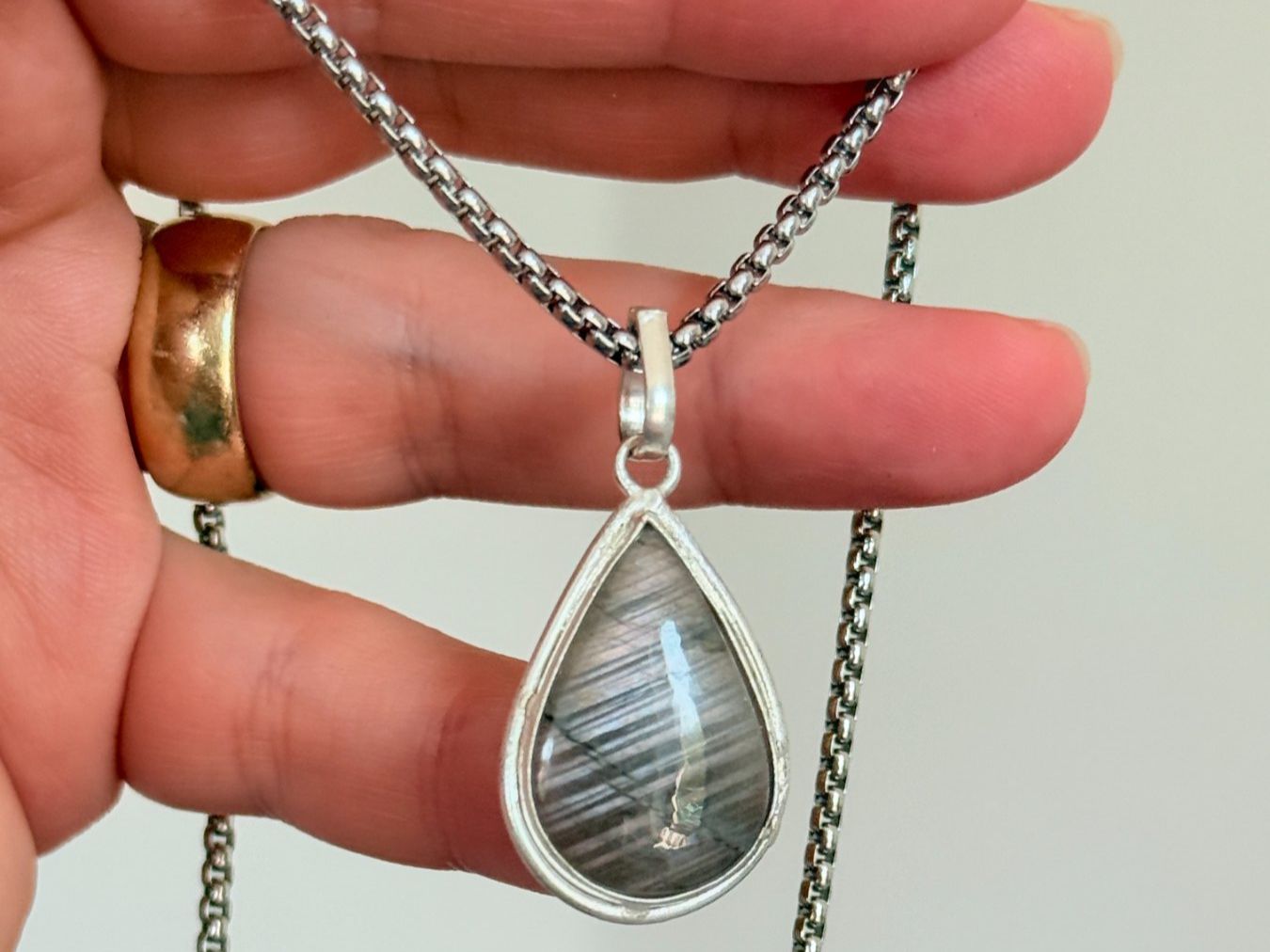 Colliers: Labradorite necklace – Neuf avec emballage d'origine à Genève par AGBERG