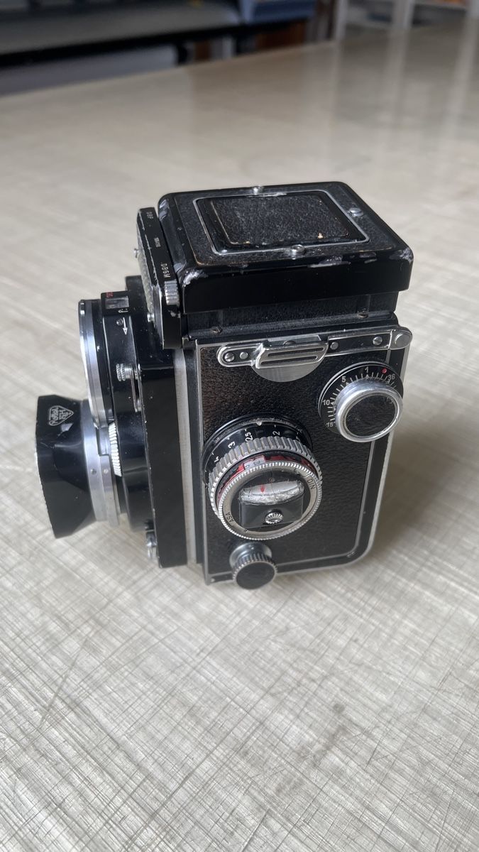 Rollei Fotocamera: Rolleiflex 3.5E TLR Kamera - Klassiker – Usato da La Punt Chamues-ch venduto da mhaefu 1