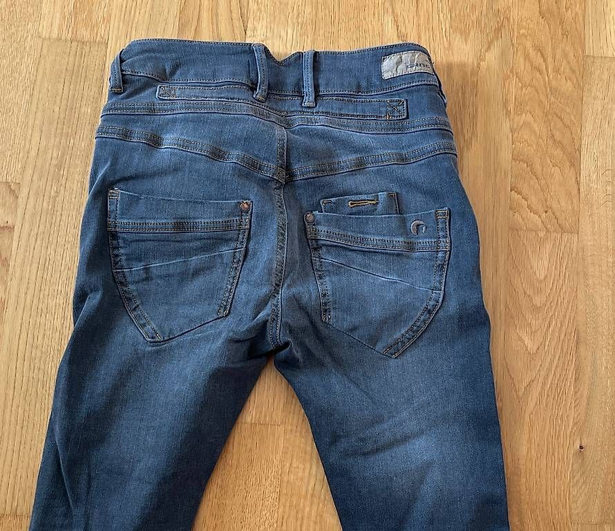 Jeans: GANG Jeans "Marge", Grösse 25 – Gebraucht aus Luzern von tflorin 4