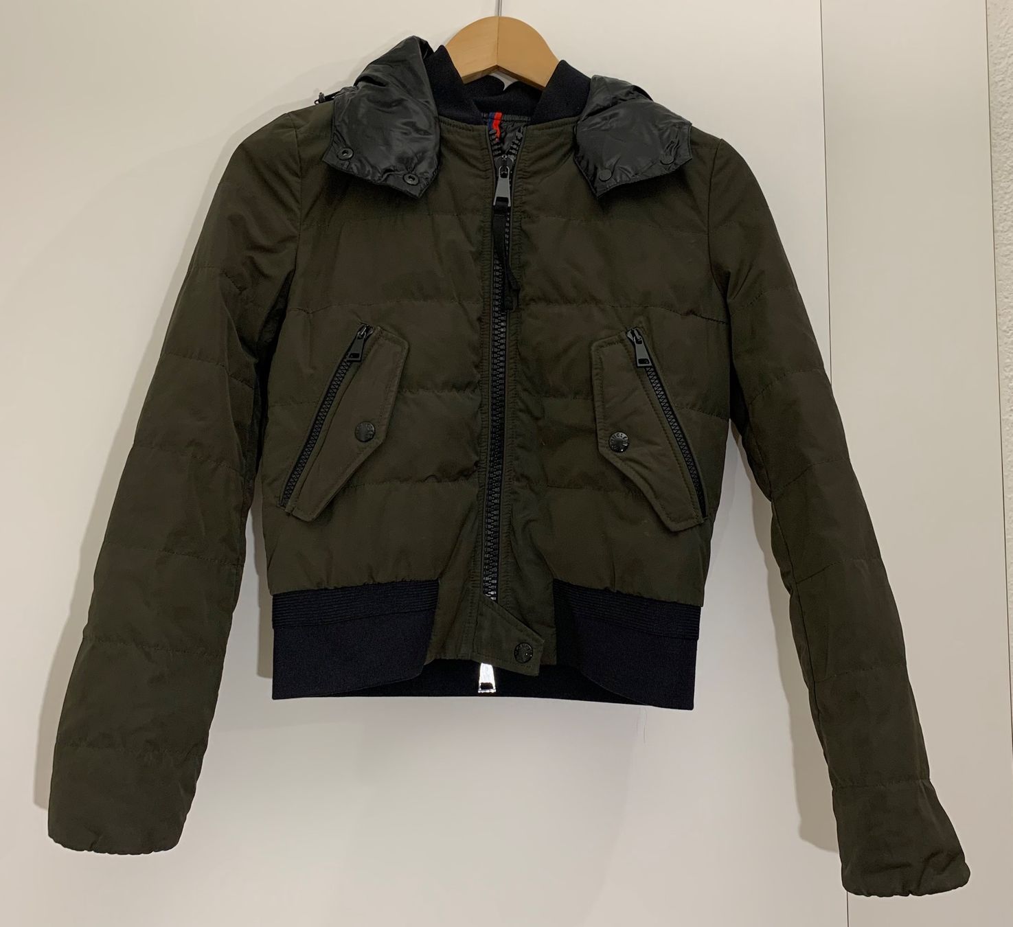 Moncler Giacche: Original Moncler Agathé Padded Jacket XS – Usato da Langnau am Albis venduto da Jean1982 1