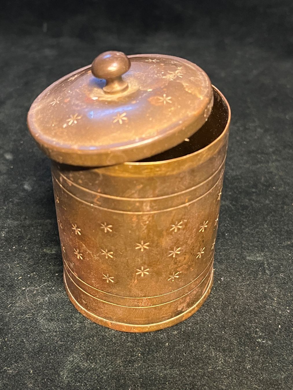 Contenitori & Simili: Messing Topf mit Deckel – Usato da Thalwil venduto da Peter0911