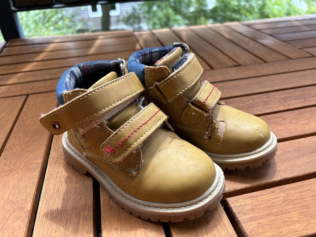 Chaussures garçon: Schuhe Gr. 22 – D'occasion à Oberhofen am Thunersee par ver_n9w9