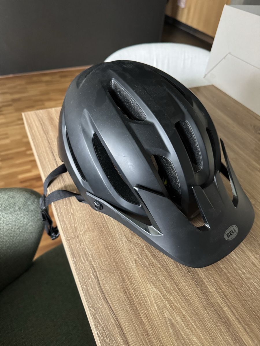 Bell Caschi: Bell mountain bike – Usato da Wiesendangen venduto da davidep88 1