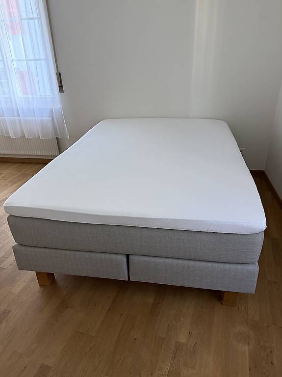 Livique Letti: graues Boxspringbett 140x200 cm – Usato da Burgdorf venduto da tre_nw5g 1